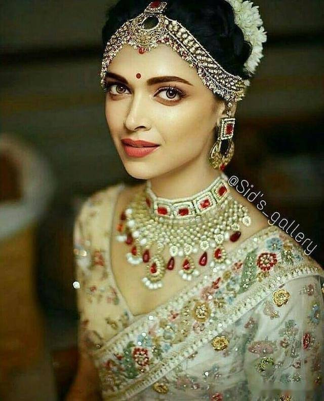 《极限特工:终极回归》女主,宝莱坞超模迪皮卡·帕度柯妮