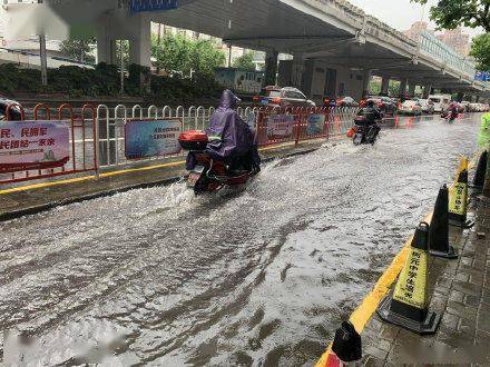从不缺水的苏州今天被这场大暴雨给吓坏了!最惨的是还要一直下到明天!