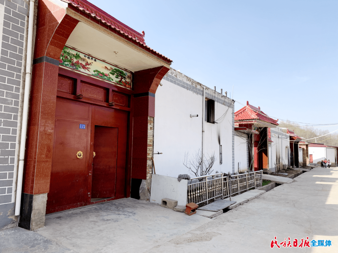 康乐县吊庄村搬进新居干劲十足