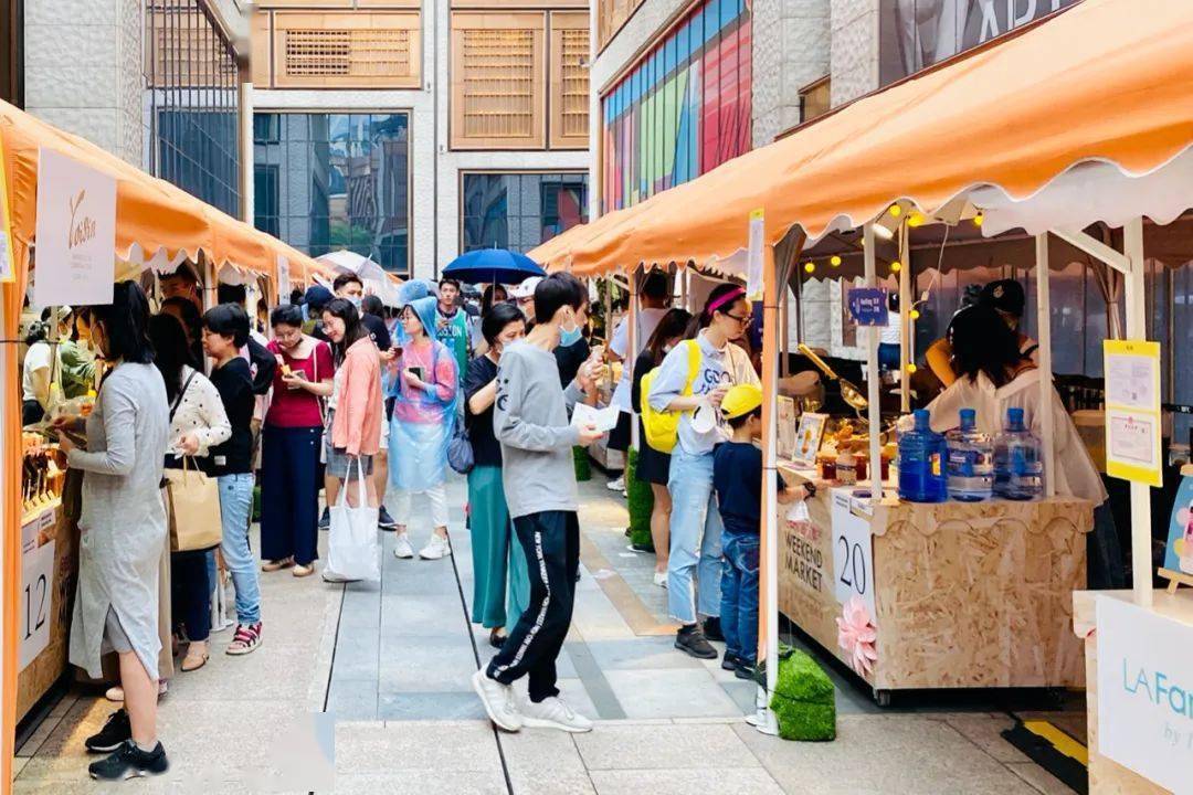 魔都摆摊,首选外滩!