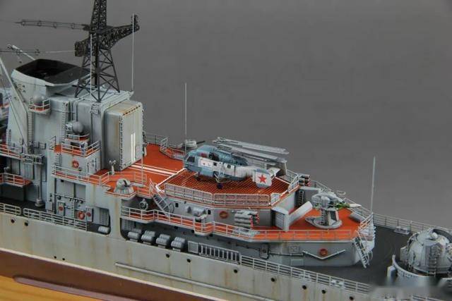 1350前苏联海军现代级导弹驱逐舰434卓越号模型作品