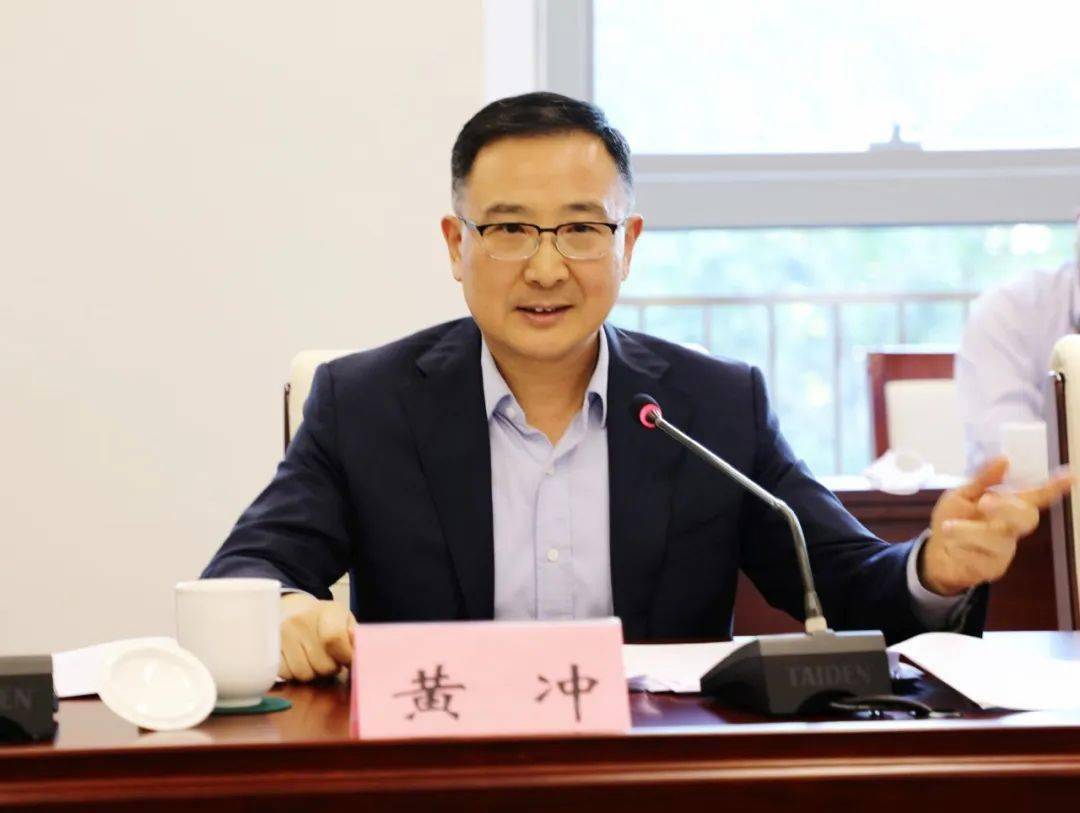 厅局长热线第五期社保补缴经适房申请等问题黄局长给出答案