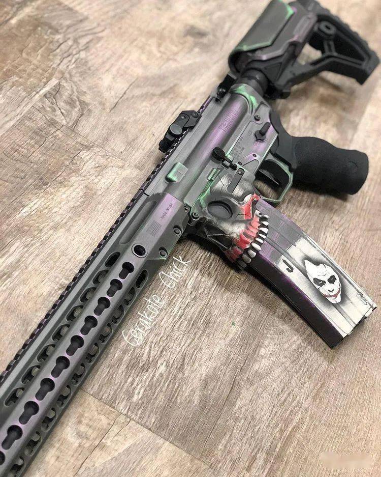 枪械涂装美图融入了个人的喜好和品味独树一帜的个性化优质产物