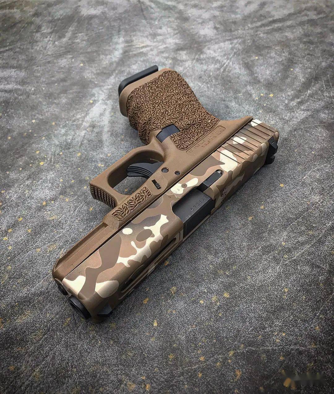 枪械涂装美图融入了个人的喜好和品味独树一帜的个性化优质产物