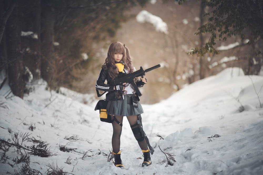 数字天空发行的战术策略养成类游戏《少女前线》(英:girls frontline