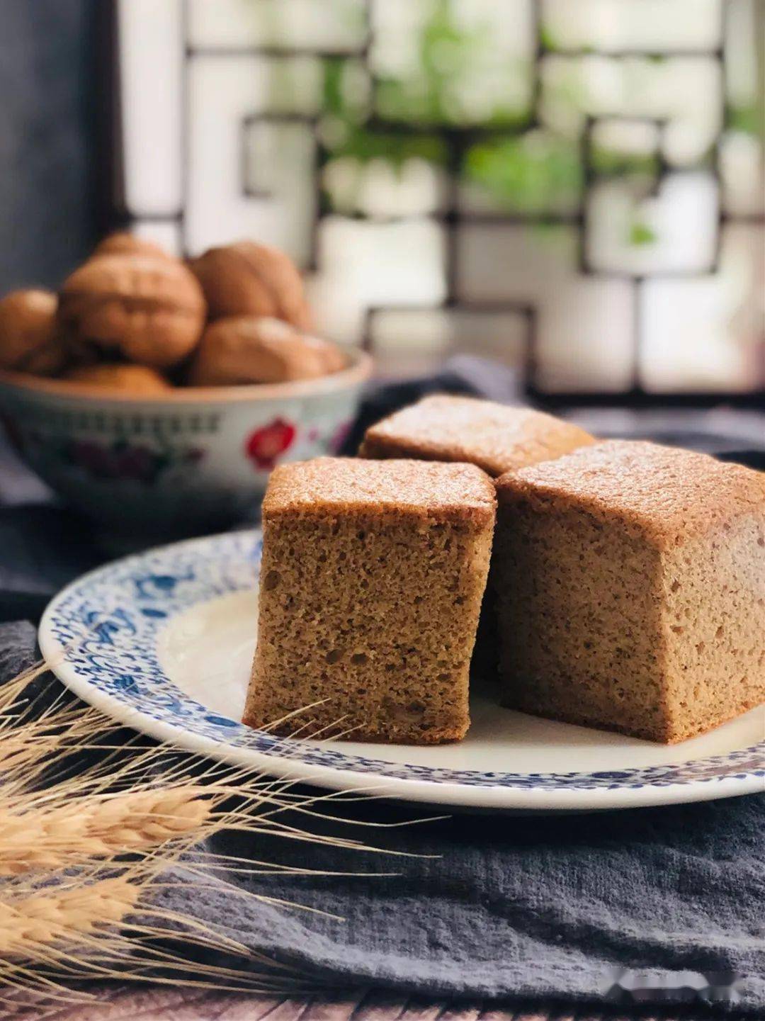 绵软可口的枣泥蛋糕夏天吃最合适,4步学会—7寸