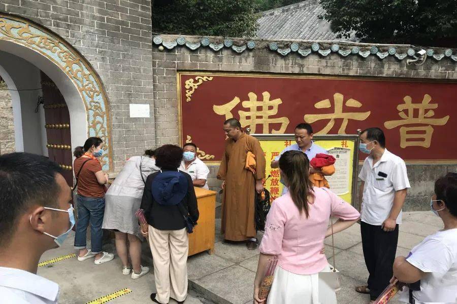 注意灵山寺庙正式恢复开放开门迎客