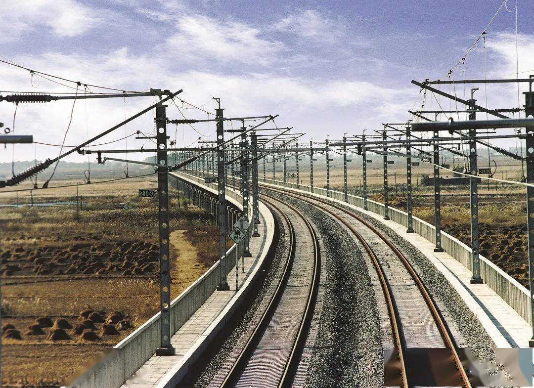 秦沈客专月牙河大桥要锻炼一批人才,成长一批人才.