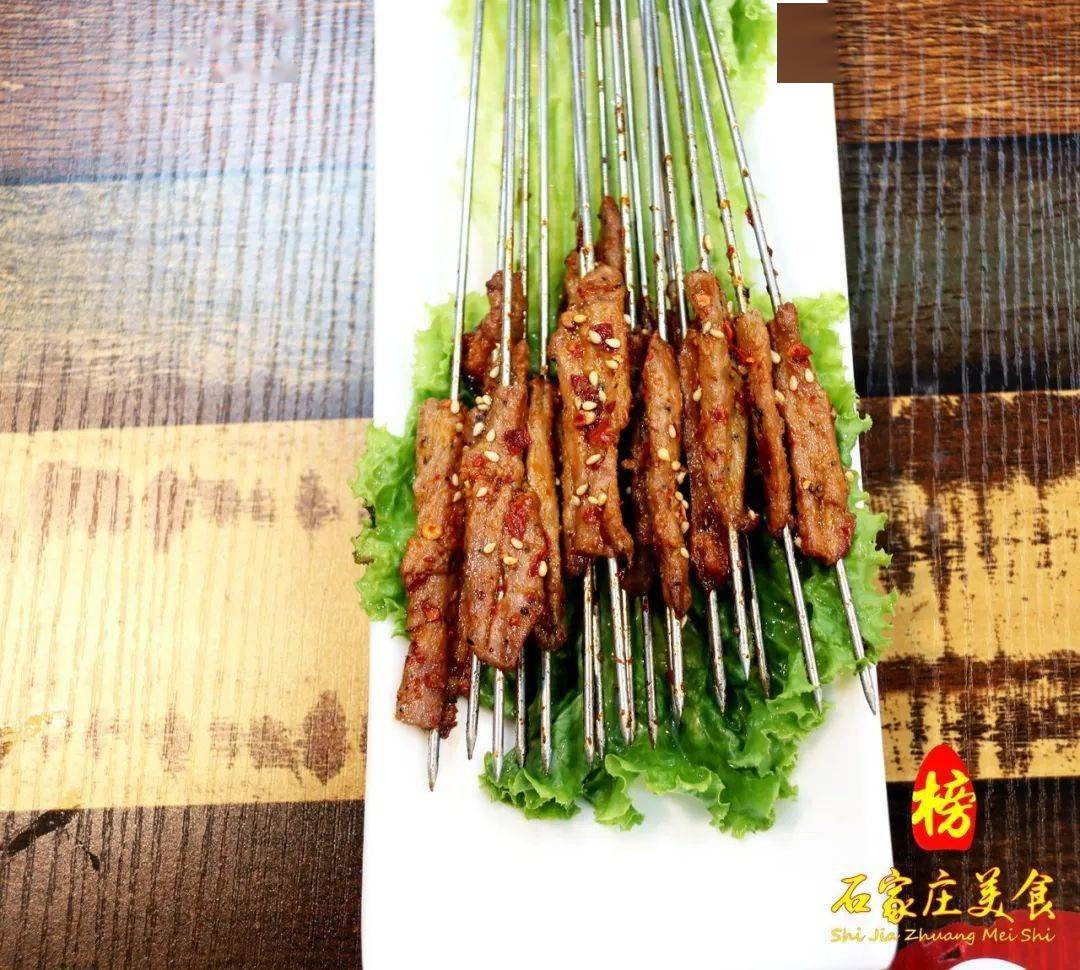 鹌鹑烤 鹌 鹑每一口更是富有嚼劲吃起来都是满满的胶原蛋白q弹的鸭筋