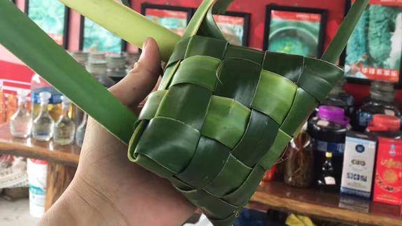 湛江特产簕古叶粽子辽参鲍鱼配料168元一个贵吗