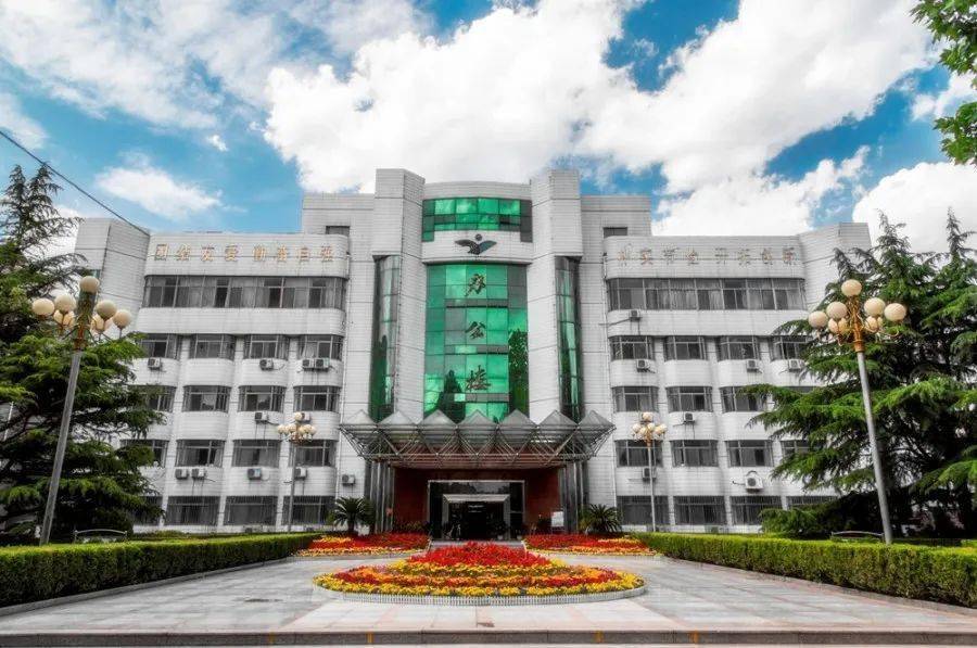 十八年励精图治办人民满意的教育记腾飞中的聊城市外国语学校