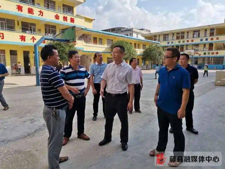 何凯兵到东荣镇督导禁毒工作