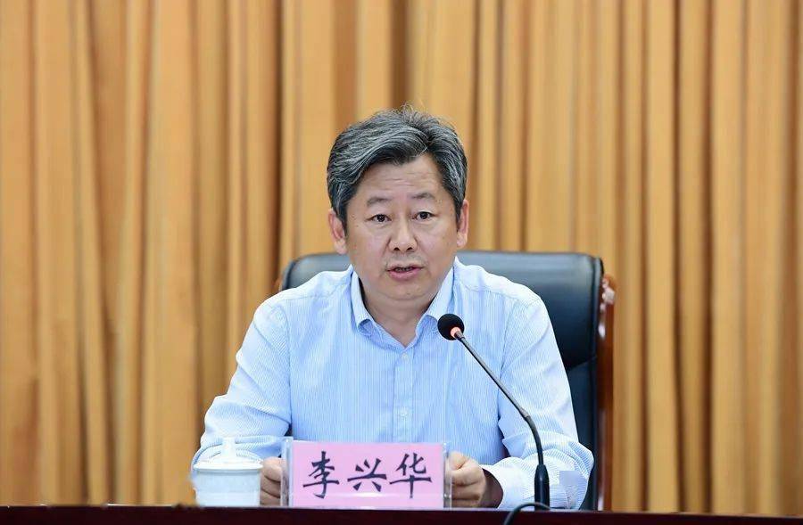 市委召开全市领导干部大会宣布省委决定王力任玉溪市委书记