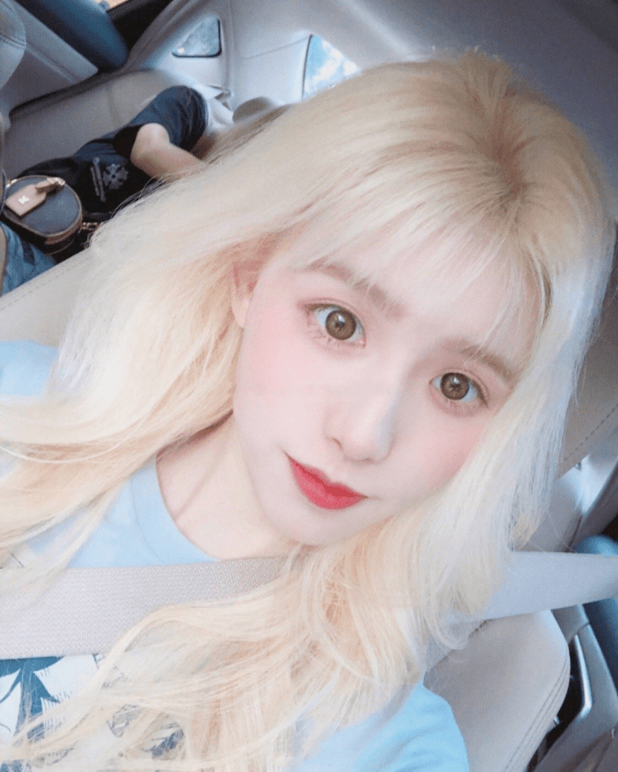 lwx女朋友被曝光标准白富在意大利学艺术水友我酸了