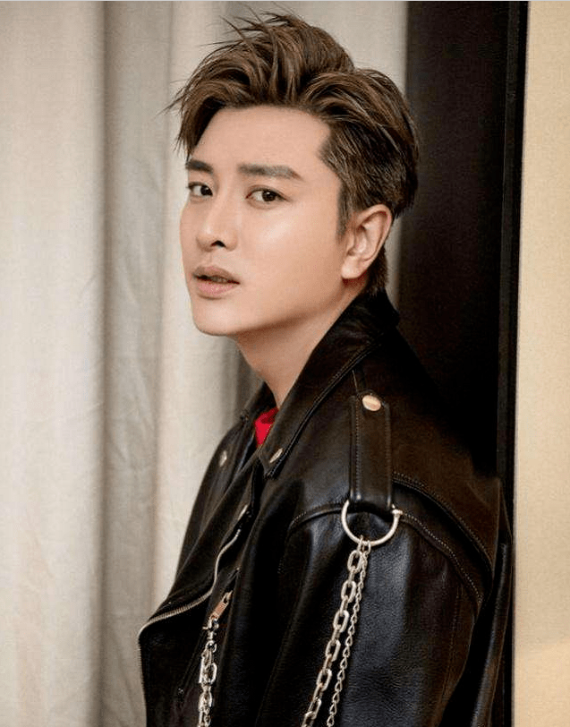 胡冰卿叫板徐璐?柳岩恨嫁无人追?某男星傍大佬?小扒问答回复