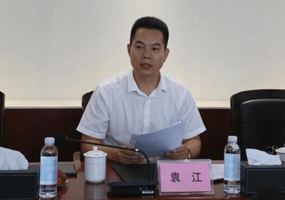 秘书长易颂辉,市环保产业促进中心主任黄冰,市水务运管中心副主任马骥