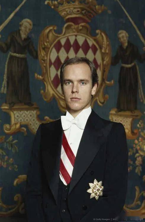 她是最花心君王的私生女,如今活成了民间公主_阿尔贝二世