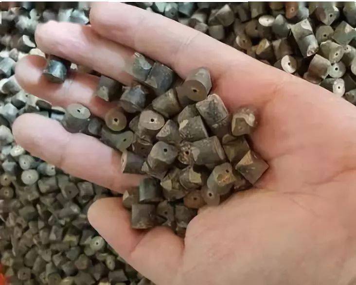 椰壳是如何做成椰蒂手串的