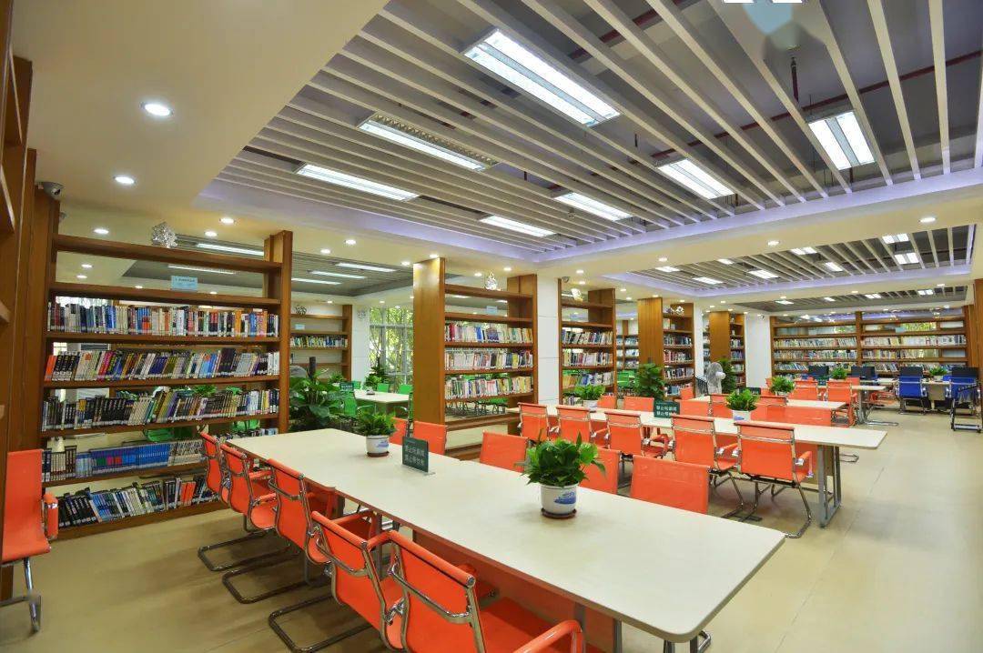 华侨城中学校园开放日人气十足实力圈粉