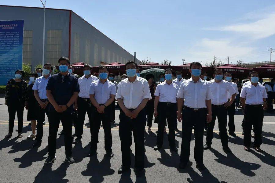 经济技术开发区党工委副书记,管委会副主任李剑刚,市人大常委会副主任