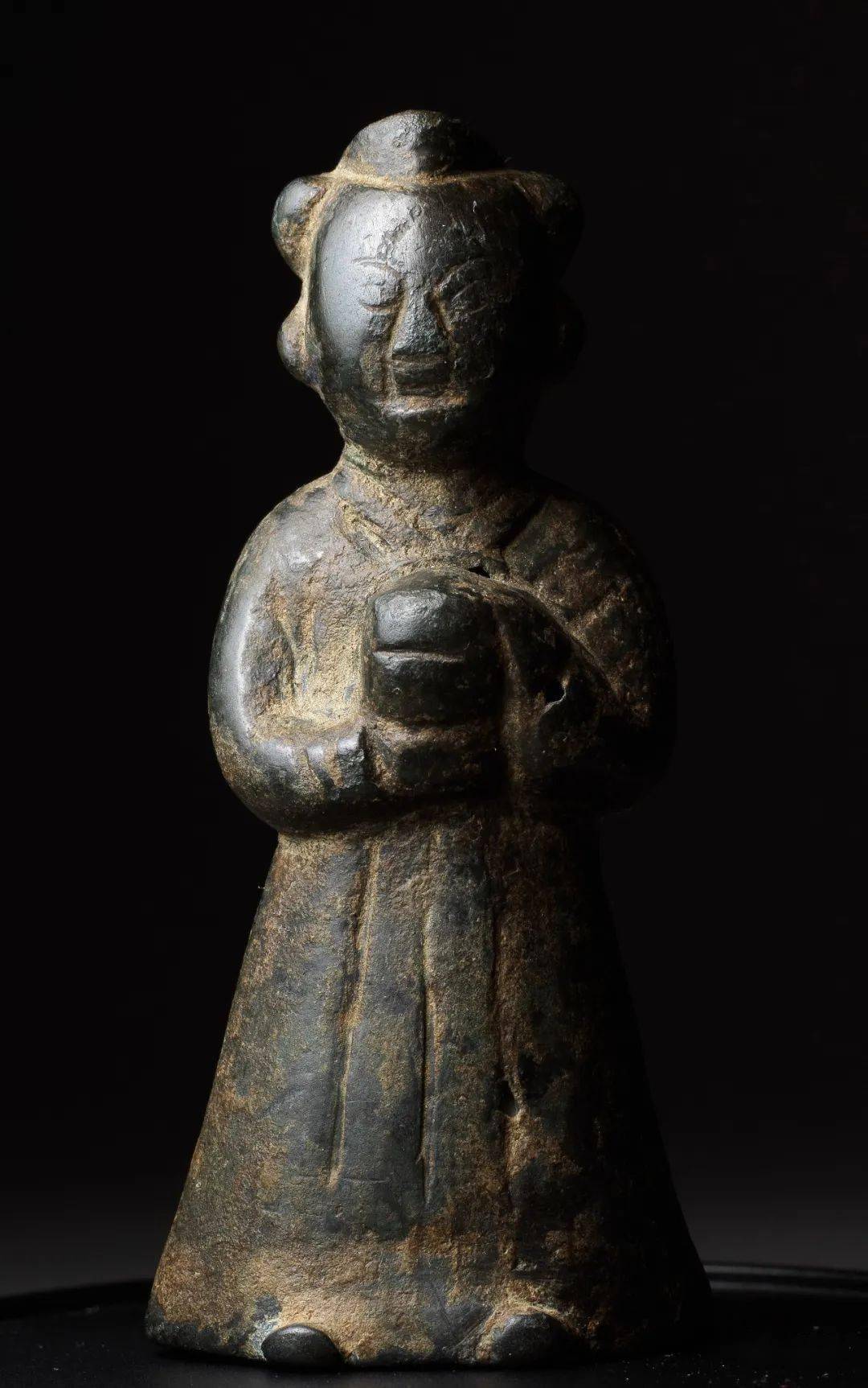 嬉戏娃娃惹人疼爱:宋辽铜人组团亮相韩天衡美术馆《回眸两宋》展