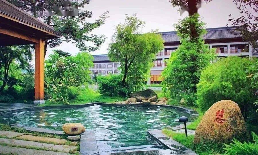 抵至06119去云浮天露山享天然大氧吧睡在云间会呼吸的酒店