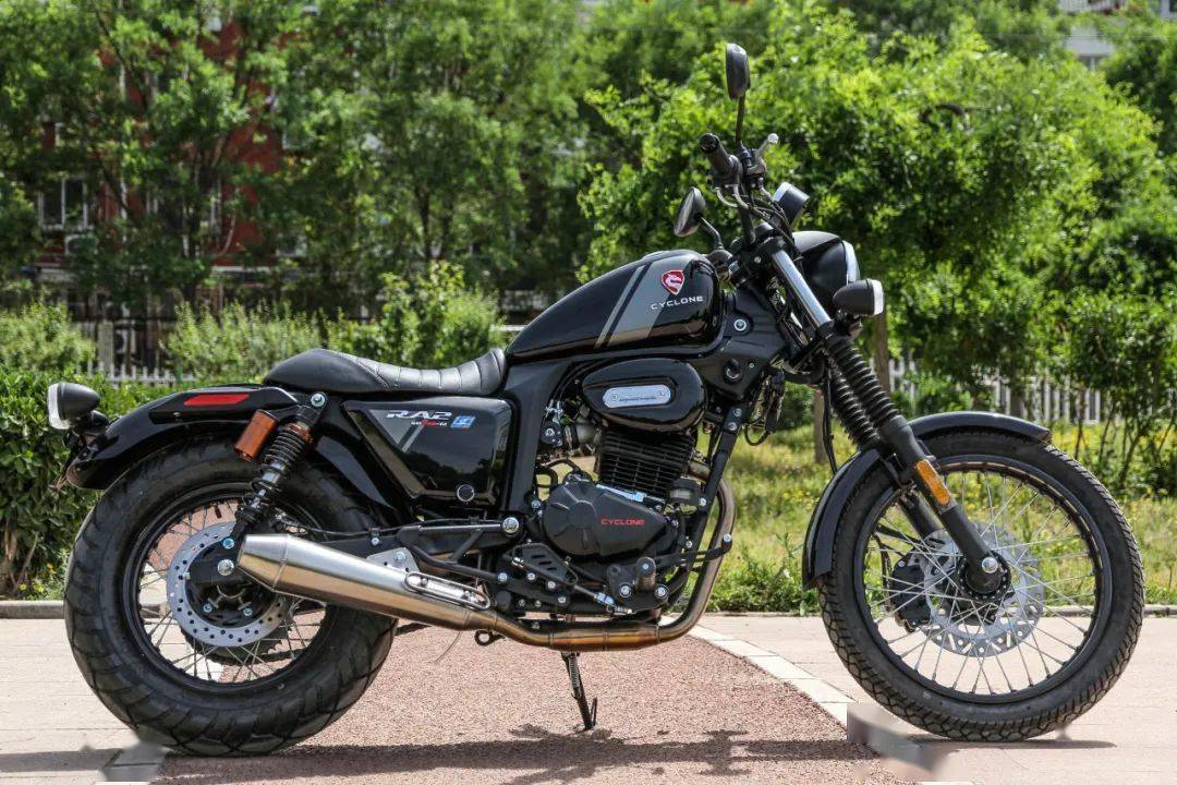 浓烈bobber风的复古运动巡航车试驾宗申赛科龙ra2