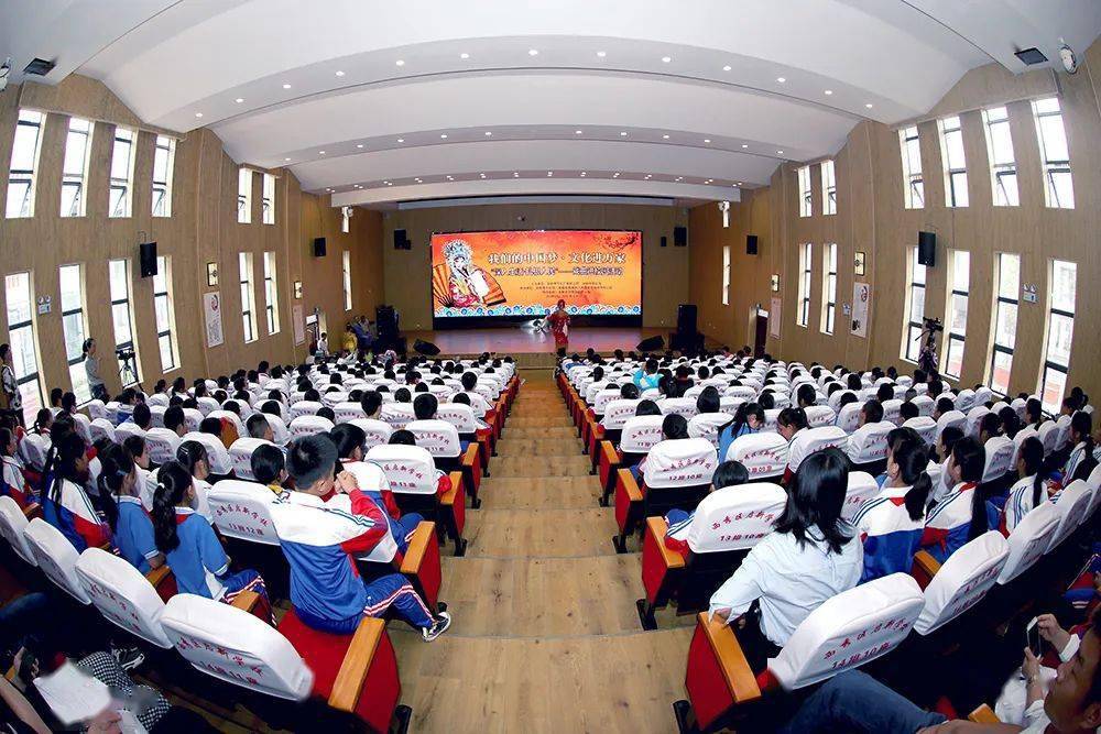 戏曲进校园文艺演出活动走进西秀区启新学校