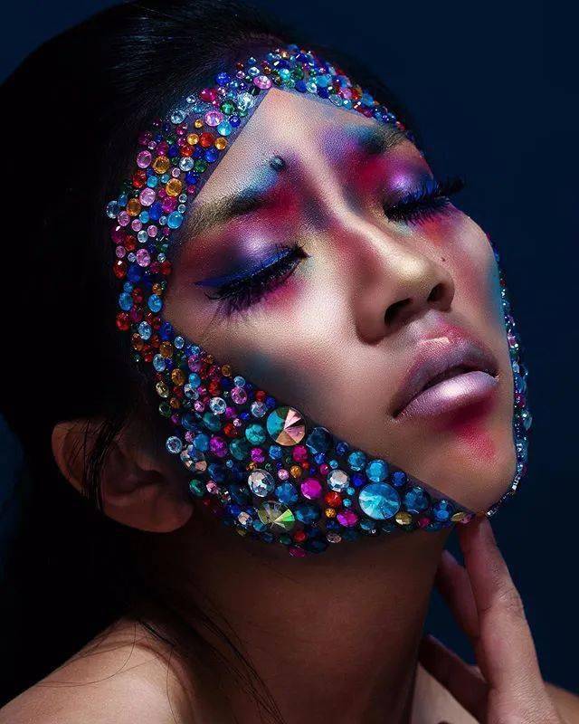 收藏艺术面部彩绘妆容集锦