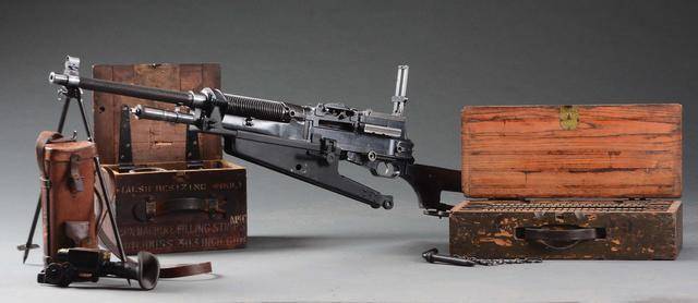 不,我是哈奇开斯m1909,歪把子的父辈_重机枪