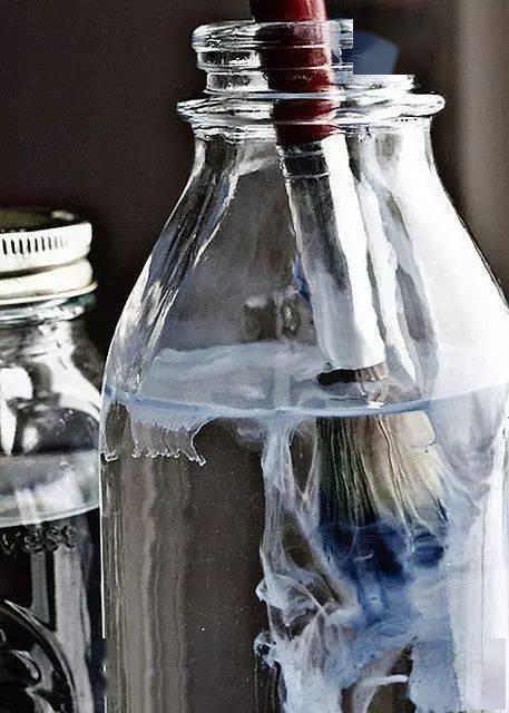 水彩画的玻璃器皿寥寥几笔就有不一样的味道