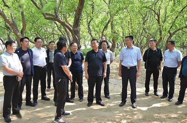 任建新帶領宜川縣黨政代表團赴榆林市佳縣考察學習農村集體經濟產業