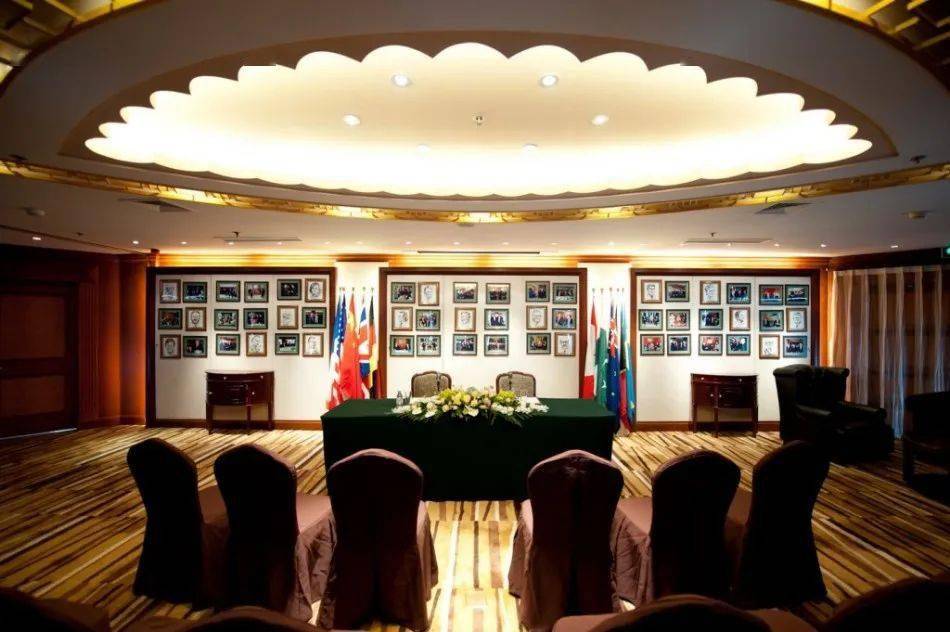 成立于1994年,是中国大陆名副其实的富人俱乐部,地点位于京城大厦顶层