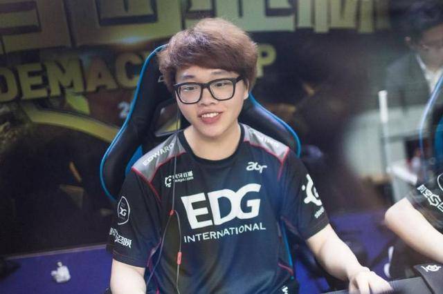 tes强势战胜jdgjackylove将达成新成就超越pawn成为lpl第一人