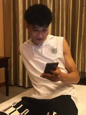 栾利程不止是宁波大学的校草校花也是他