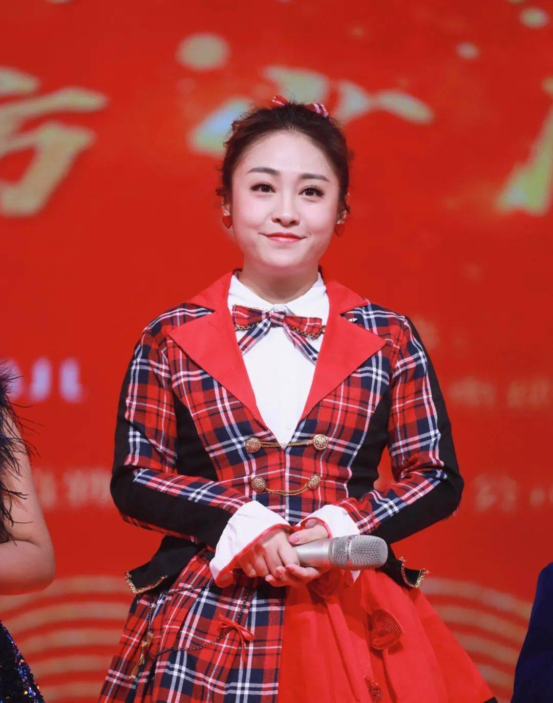 广东南方卫视《城事特搜》主持人黄蕴瑶,黄艺前凤凰卫视主持人徐昌鹏