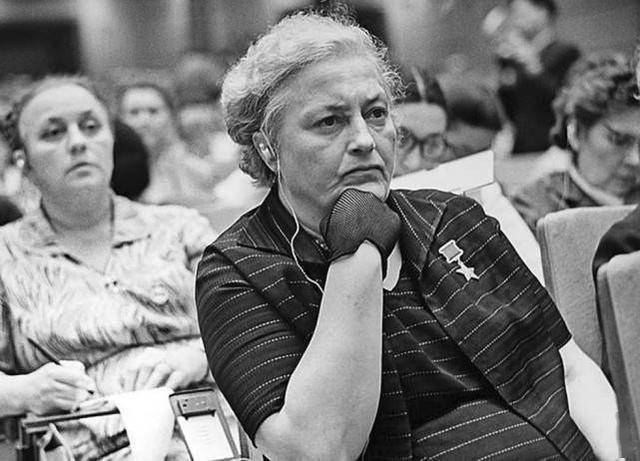 名德军士兵的苏联传奇女狙击手柳德米拉·米哈伊尔洛夫娜·帕夫利琴科