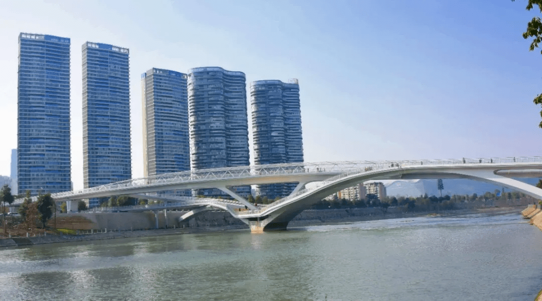 莫比乌斯环网红桥交大设计