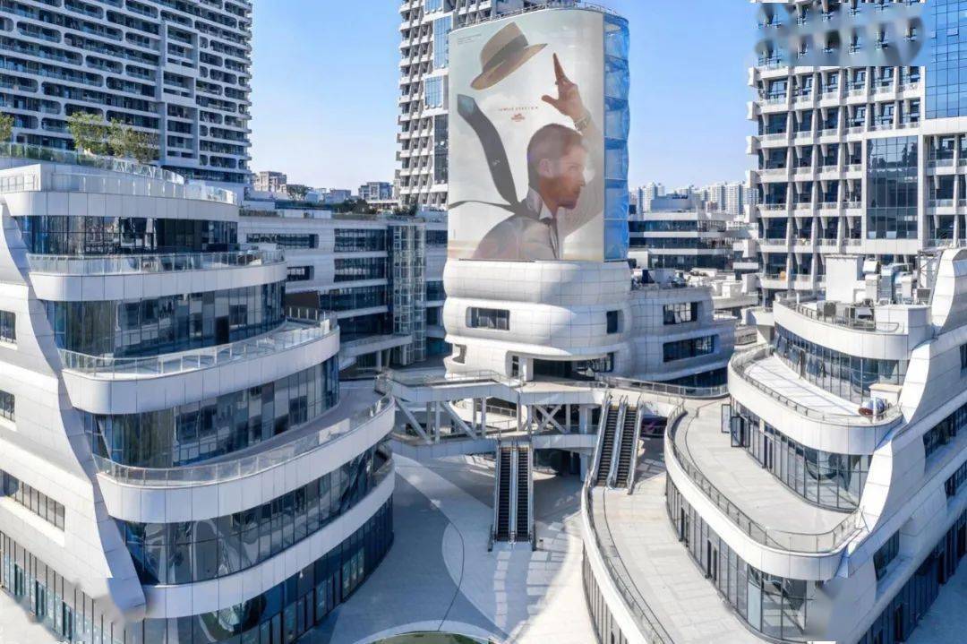 郑州潮流艺术展轮番轰炸!海尚mall带你玩转灵魂与艺术的完美邂逅!