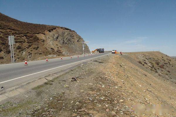 鄰崖,冬季易結冰)7,縣城崗大公路和老崗青公路,花都路交匯處(事故多發