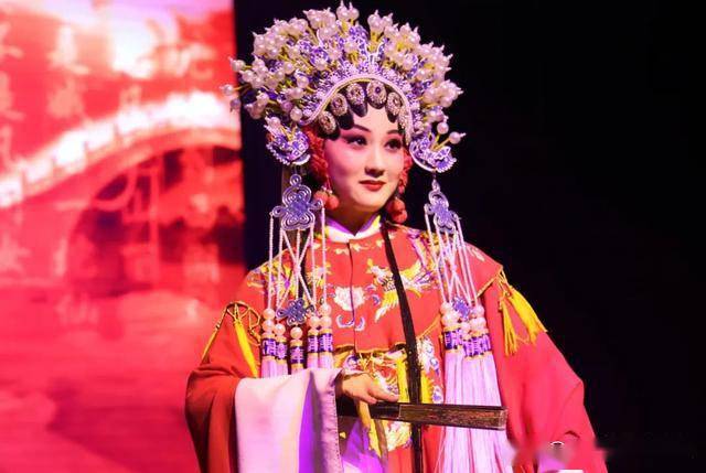 黄梅戏会馆雨夜不散场小戏度一夏