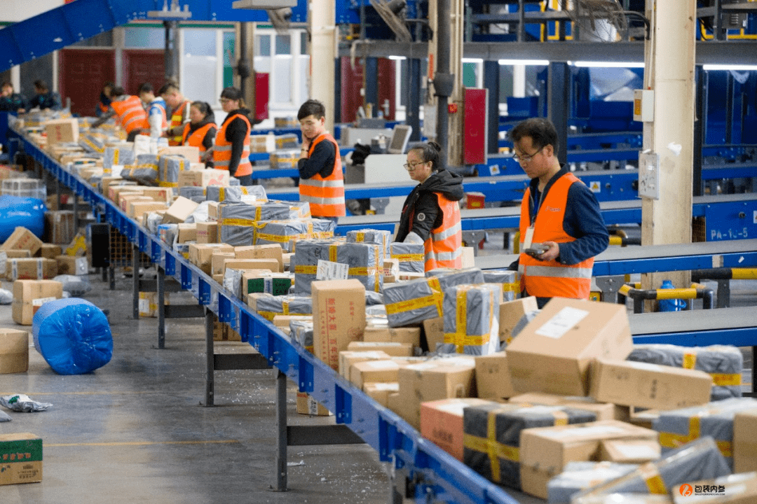 2020年中国快递业务量将突破700亿件包装材料消耗量或将突破4000万吨