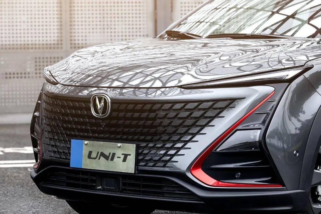 前卫课代表长安uni-t上市,售价11.39万起_搜狐汽车_搜狐网