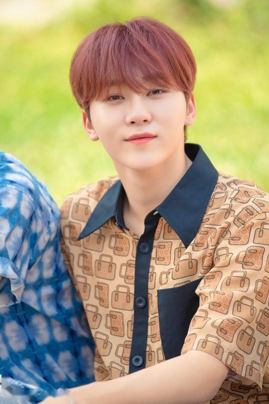 "100%清凉美"seventeen夏日画报写真公开!_app