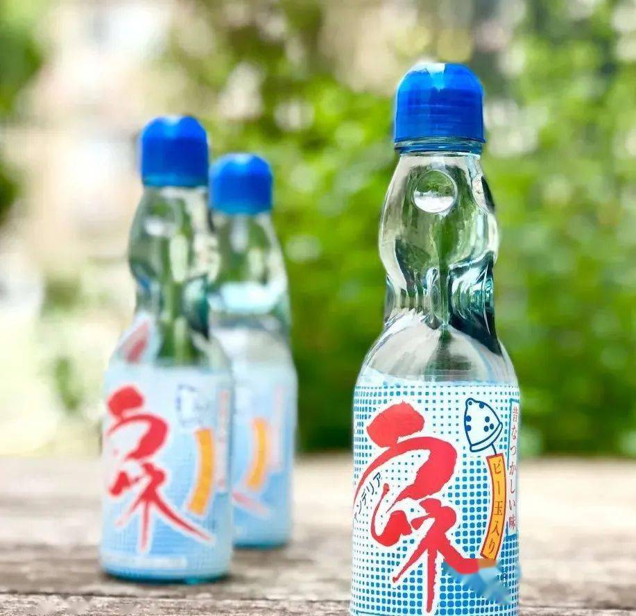 夏日游日本怎能不喝一瓶散发着清凉感的波子汽水有机会就体验一下日本