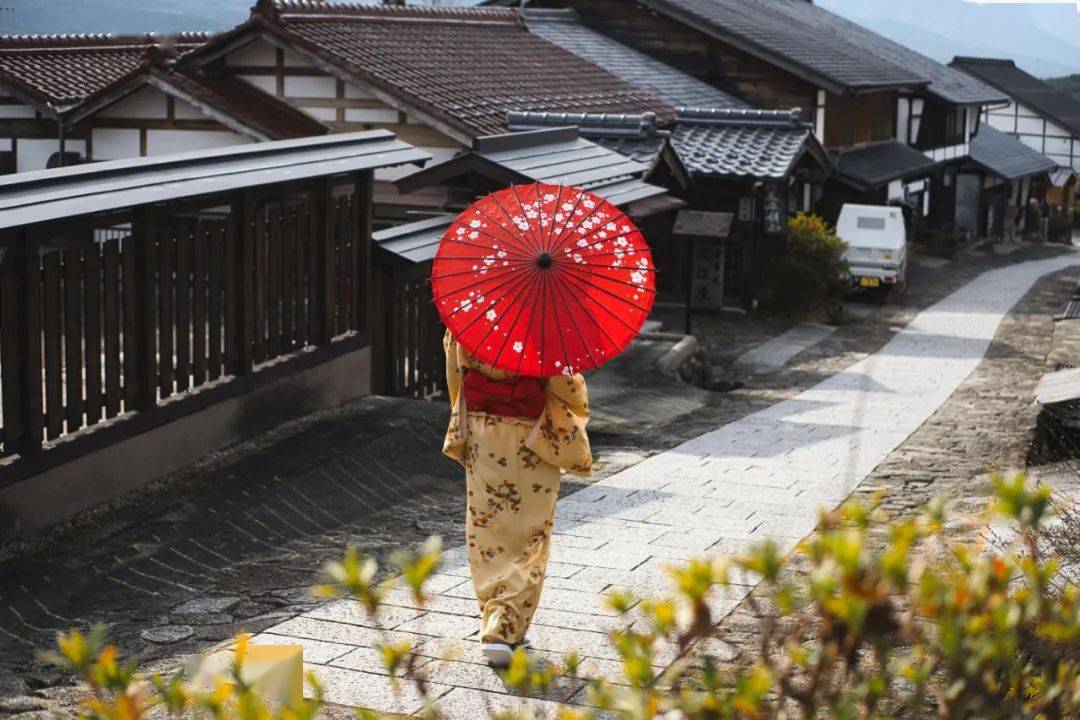 日本和伞,不仅是日常雨具,更是一种艺术与文化的传承_手工