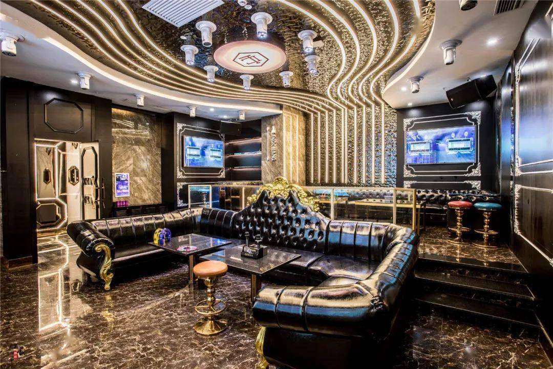 潍坊这家国潮风『贰麻酒馆』,一站式吃喝玩乐!就在北海路!