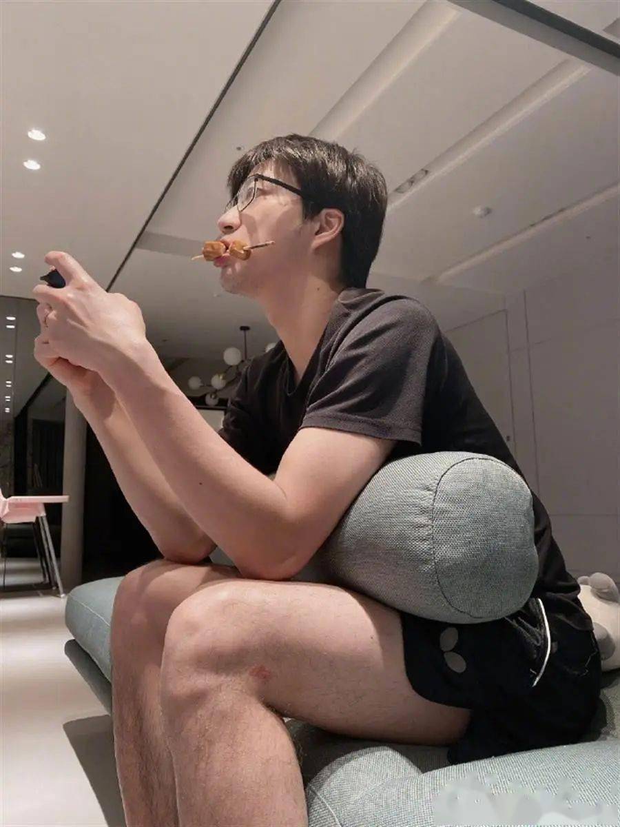 福原爱爆江宏杰居家真实面!网友发现亮点