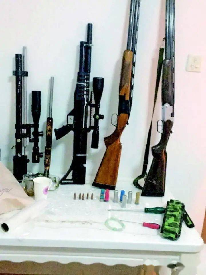 抓获周康时查获的枪支.烟台警方供图