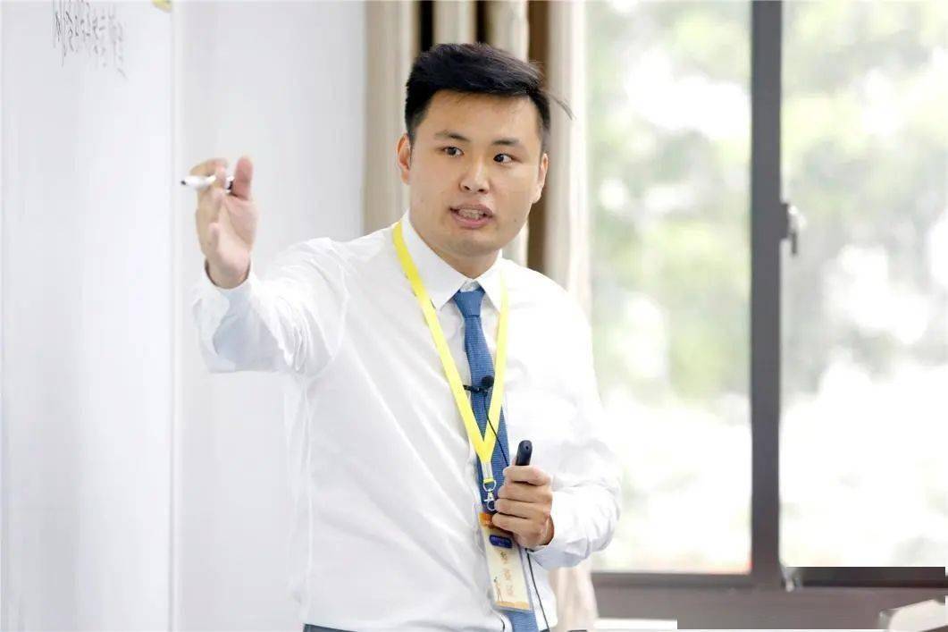 华东理工大学周家乐老师○●74自然科学应用学科组上海海关学院龚毅